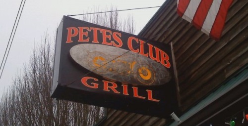 Pete's Club sign